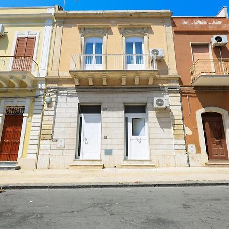 Casa Caruso Corso Garibaldi Lägenhet Avola Exteriör bild