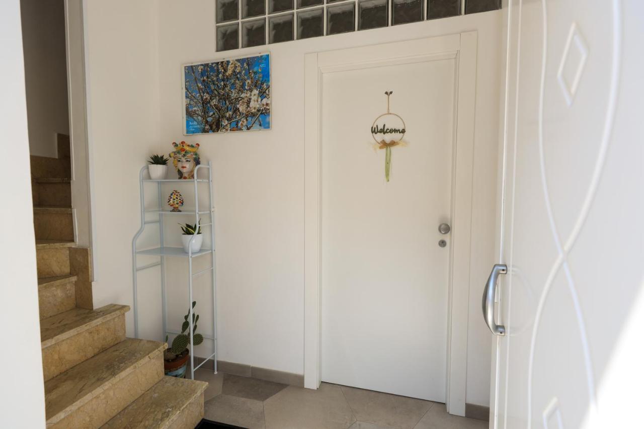 Casa Caruso Corso Garibaldi Lägenhet Avola Exteriör bild